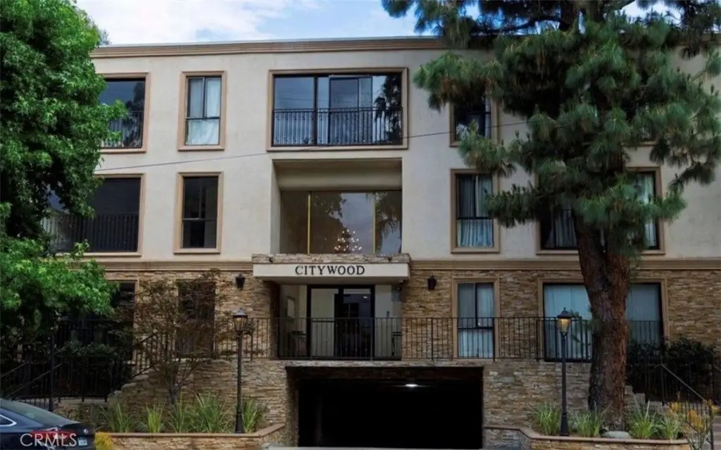 15344 Weddington, Van Nuys, CA 91411 - #1