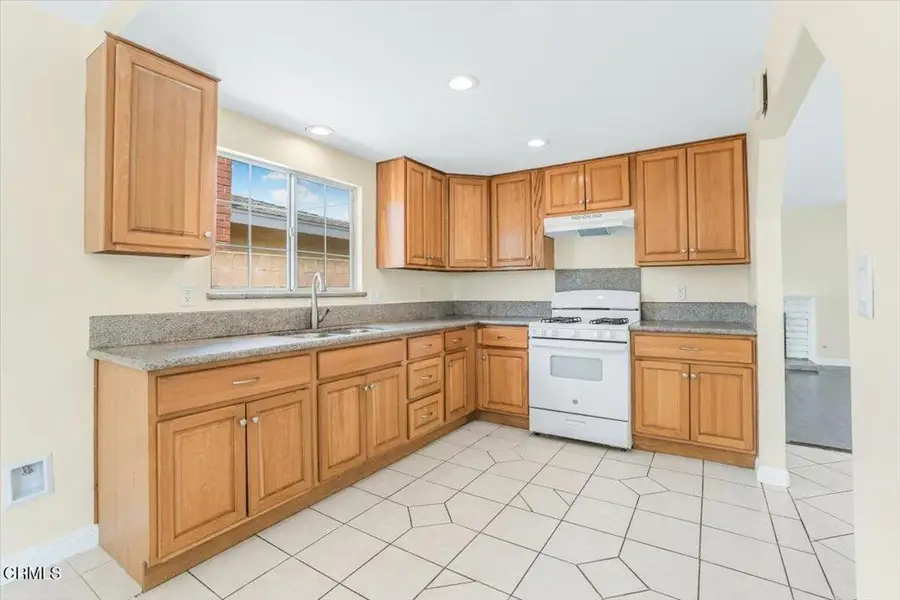 1340 Huntswood Way Way, Oxnard, CA 93030 - Image #3