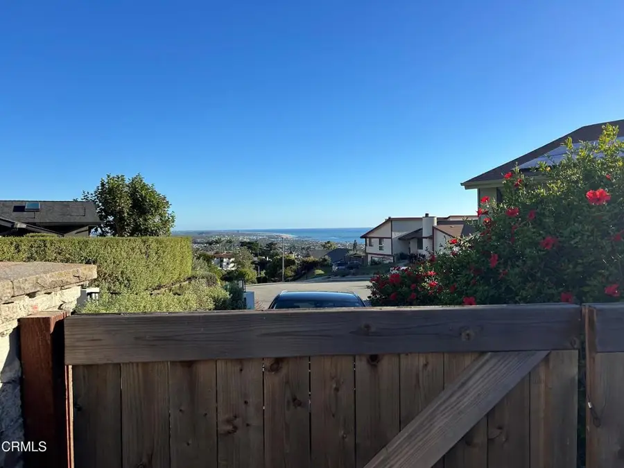 1690 Buena Vista Street, San Buenaventura Ventura, CA 93001 - #3