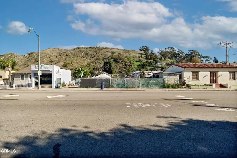 320 N Ventura Avenue, San Buenaventura Ventura, CA 93001 - Image #2