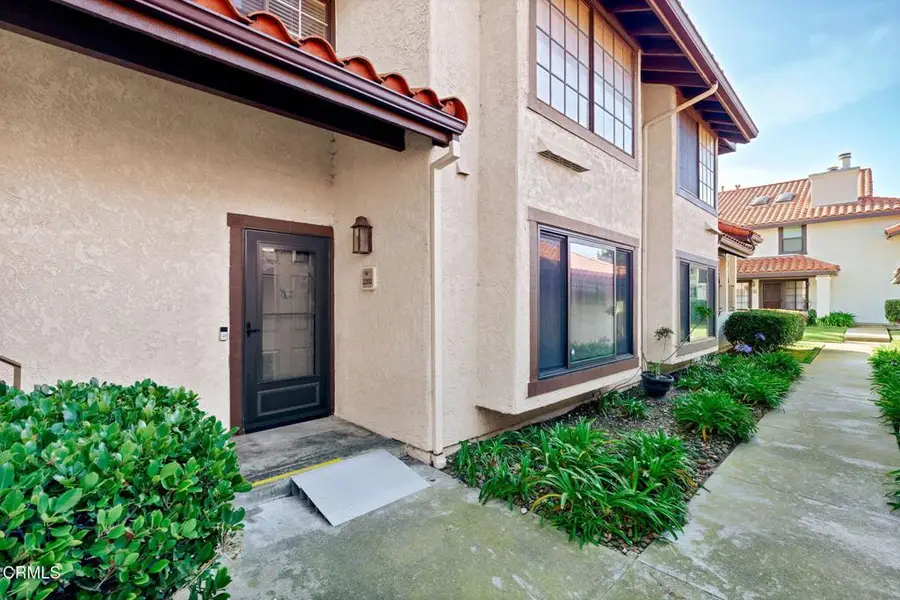 2202 Martinique Lane, Oxnard, CA 93035 - #3