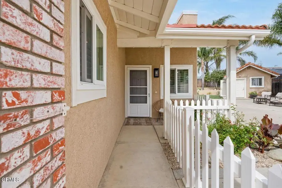 215 Apple Avenue, San Buenaventura Ventura, CA 93004 - #2