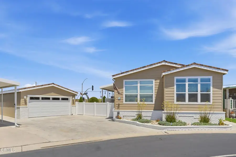 5540 W 5th Street #21, Oxnard, CA 93035 - #2