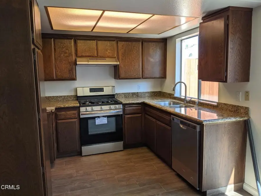 220 S Palm Avenue, Santa Paula, CA 93060 - #2