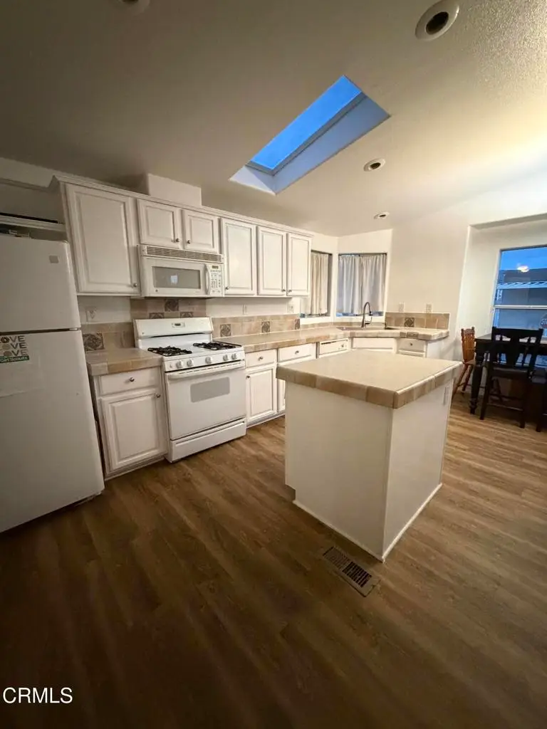 117 Calle Viejo #117, Camarillo, CA 93012 - #2