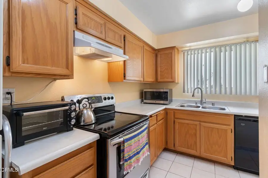 7651 Reseda Boulevard #28-W, Reseda, CA 91335 - #3