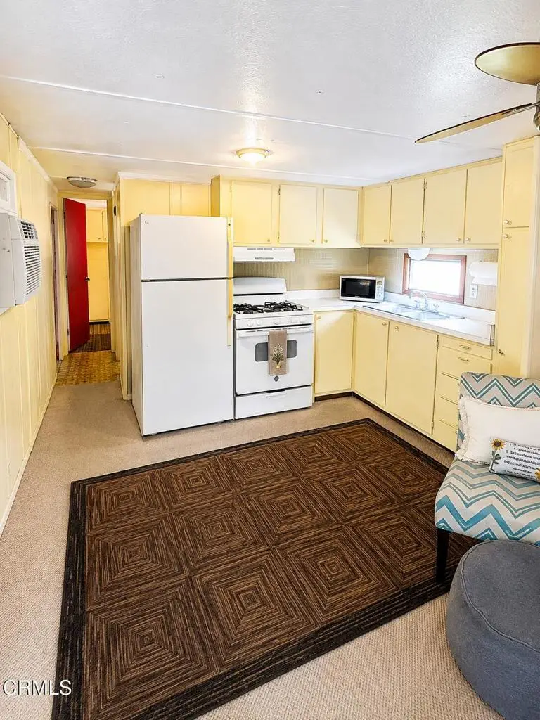 9097 N Ventura #16, San Buenaventura Ventura, CA 93001 - #3