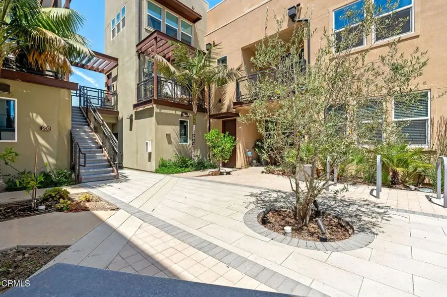 1244 E Thompson Boulevard #101, San Buenaventura Ventura, CA 93001 - #2
