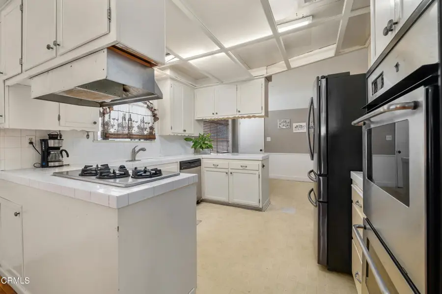 19545 Bryant Street, Northridge, CA 91324 - #3