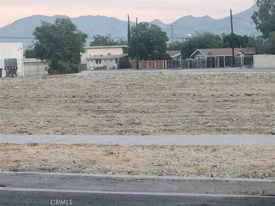410 E Citrus Street, Colton, CA 92324 - #3