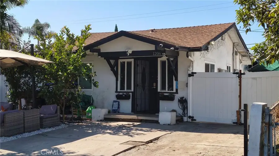 1206 S Shelton St, Santa Ana, CA 92707 - Image #2