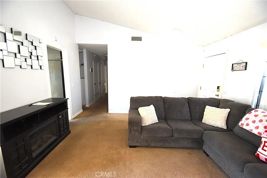 1814 E Avenue R2, Palmdale, CA 93550 - Image #3