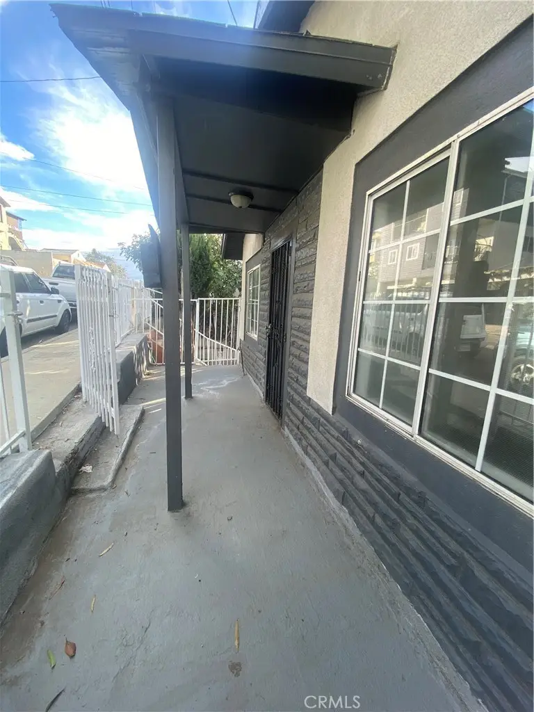 1129 N Alma Avenue, Los Angeles, CA 90063 - #3