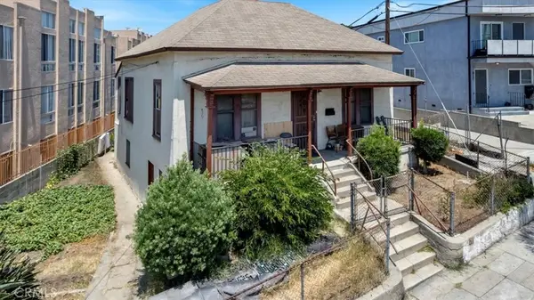 811 N Bunker Hill Avenue, Los Angeles, CA 90012