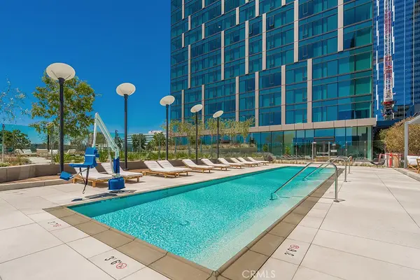 889 Francisco Street #1909, Los Angeles, CA 90017