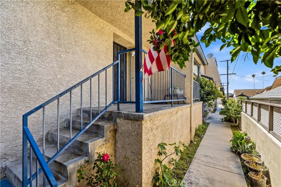 215 Hilliard Avenue #D, Monterey Park, CA 91754 - #3