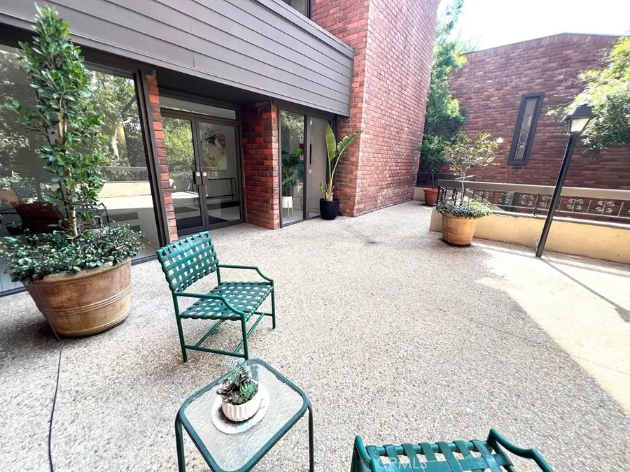 700 S Lake Avenue #111, Pasadena, CA 91106 - #3