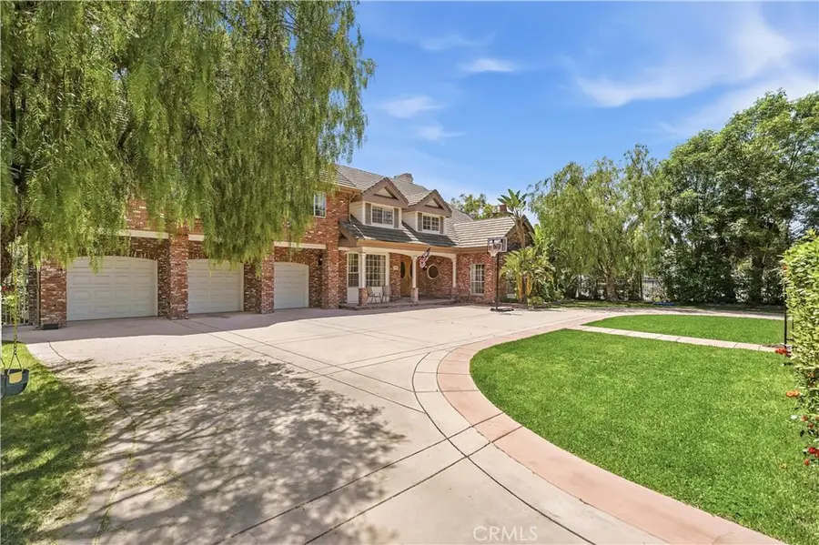 200 W 24th Street, Upland, CA 91784 - #2
