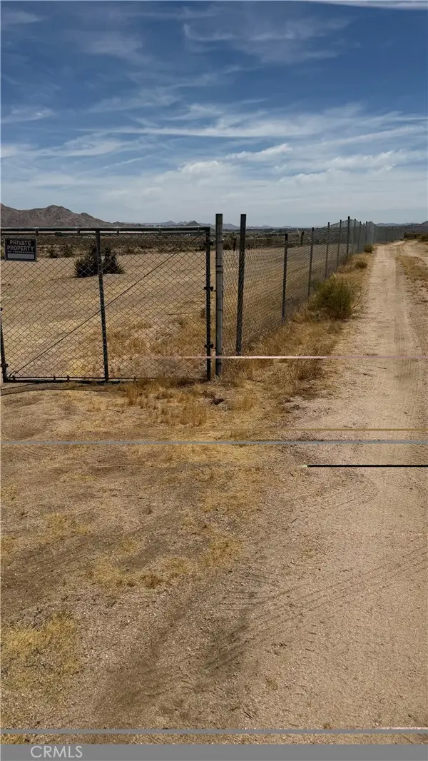 27824 27826 Clark Road, Apple Valley, CA 92308