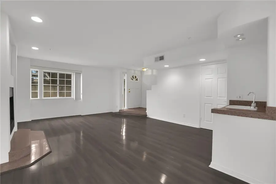 821 N Garfield Avenue #4, Alhambra, CA 91801 - #2