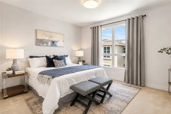 2700 41 E Chaucer E #41, Los Angeles, CA 90065