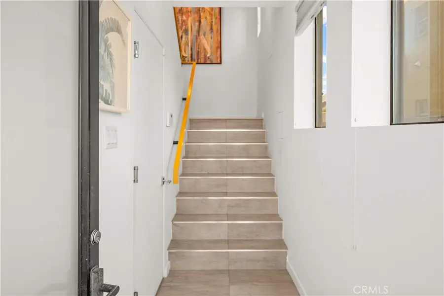 5151 W Redondo Court, Los Angeles, CA 90019 - #3