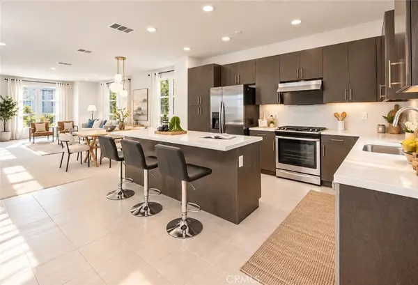 2700 41 E Chaucer #41, Los Angeles, CA 90065