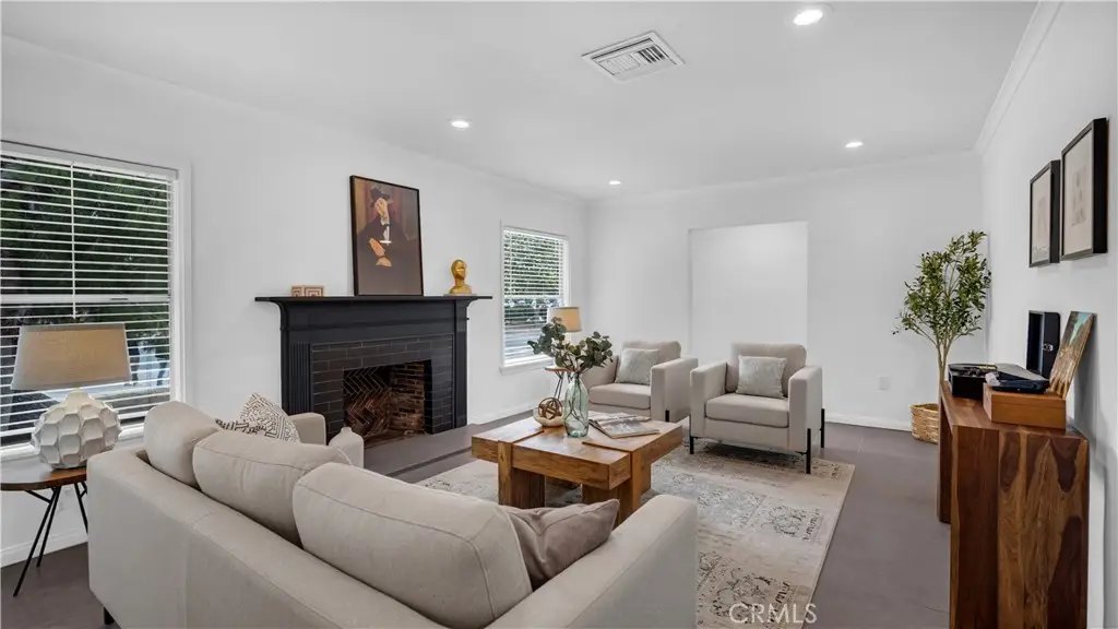 10207 Camarillo Street, Toluca Lake, CA 91602 - #1