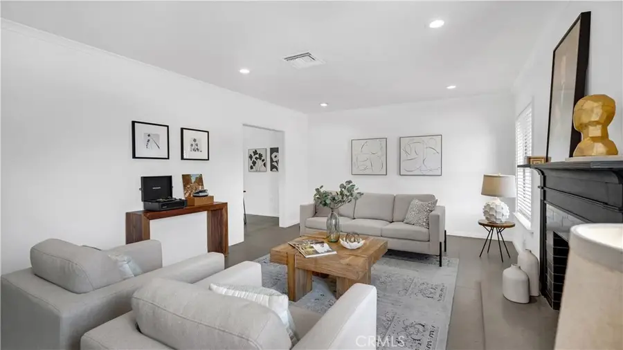 10207 Camarillo Street, Toluca Lake, CA 91602 - #2