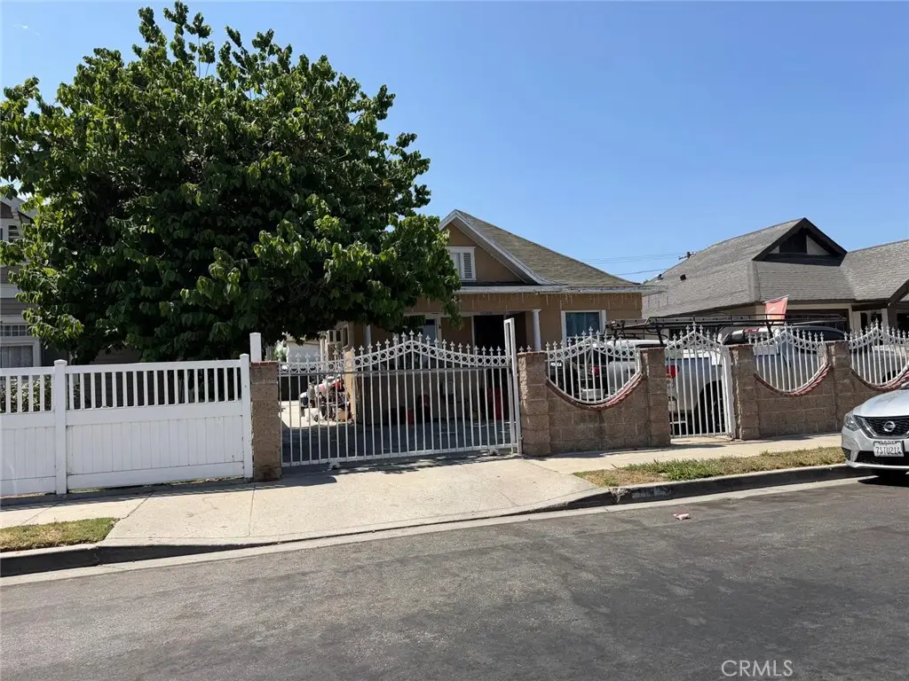 1182 Rolland Curtis Place, Los Angeles, CA 90037 - #1