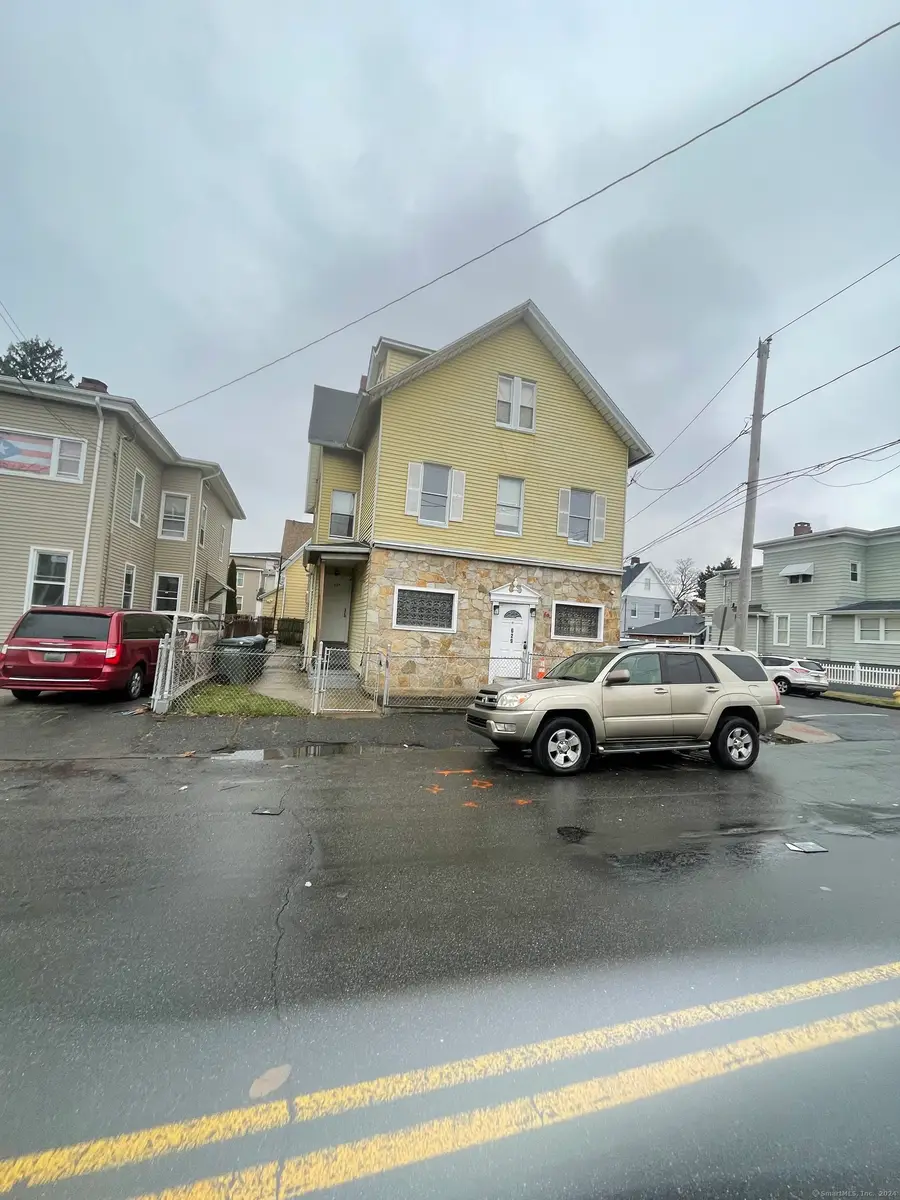 627 Noble Avenue, Bridgeport, CT 06608 - Image #2