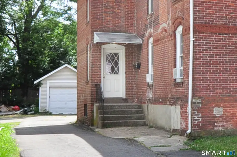24 Garden Street, Meriden, CT 06451 - #2