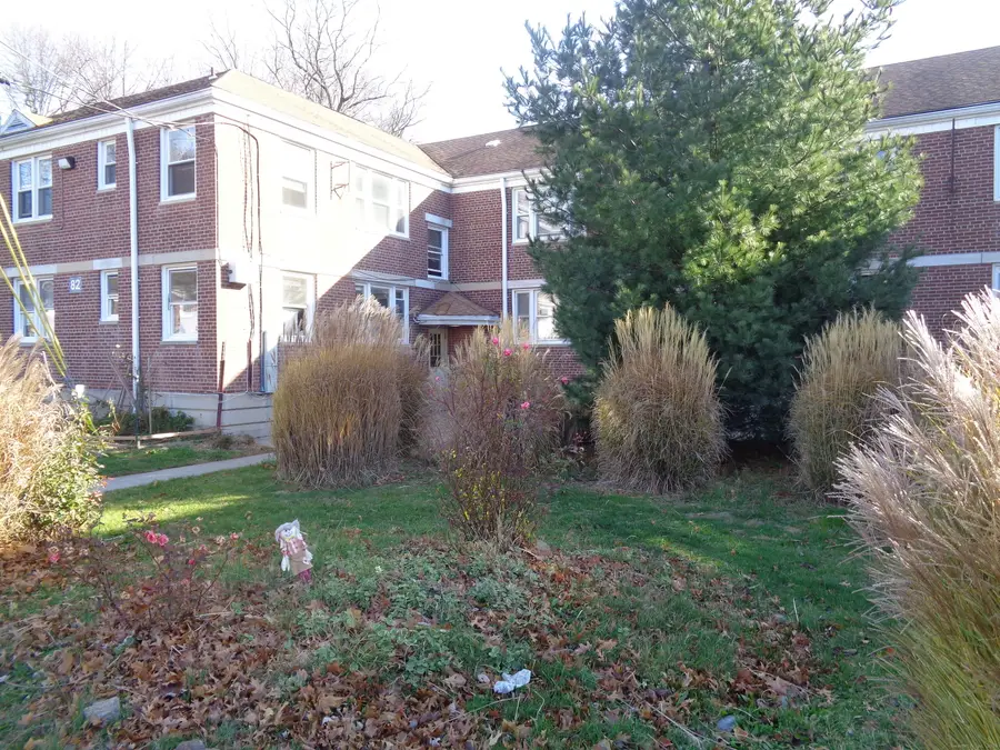 127 Canaan Court #13 Building 82, Stratford, CT 06614 - Image #2