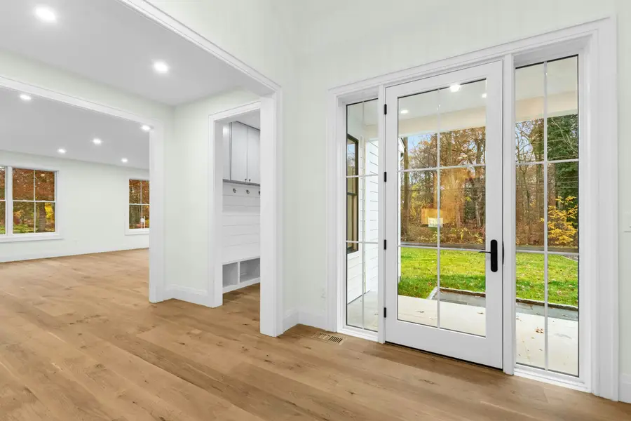 20 Marianne Road, Darien, CT 06820 - Image #2