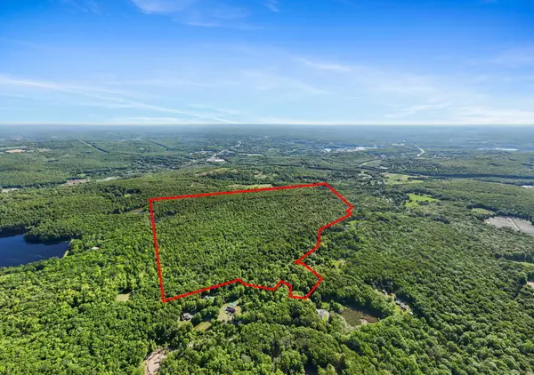 63 Velgouse Road, Montville, CT 06370