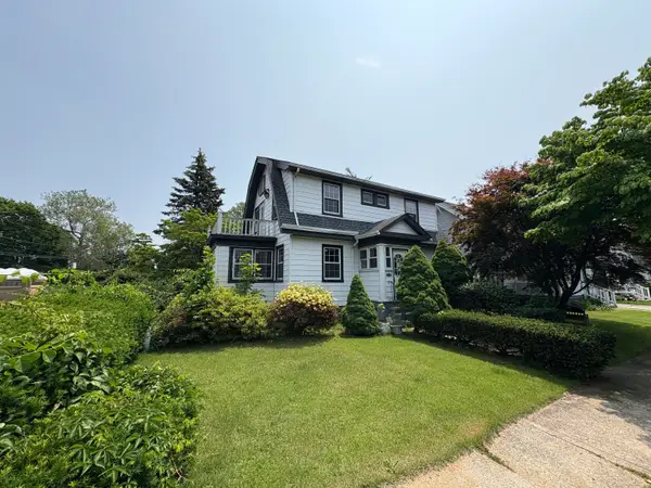 5 Lindsley Place, Stratford, CT 06615