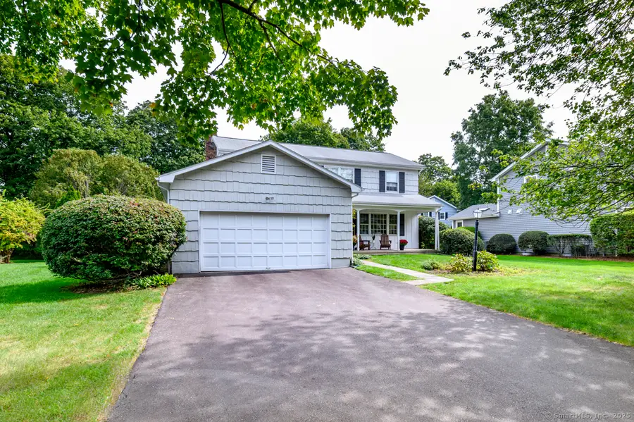 20 Denhurst Place, Darien, CT 06820 - Image #2
