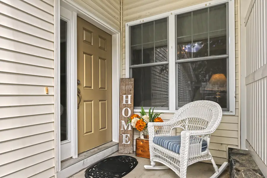 160 Kyles Way #160, Shelton, CT 06484 - Image #2