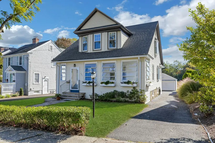 361 Riverside Drive, Fairfield, CT 06824 - Image #2