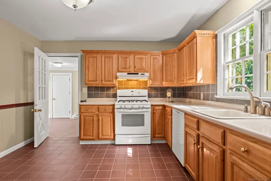 15 Laurel Hill Road, Ridgefield, CT 06877 - Image #3