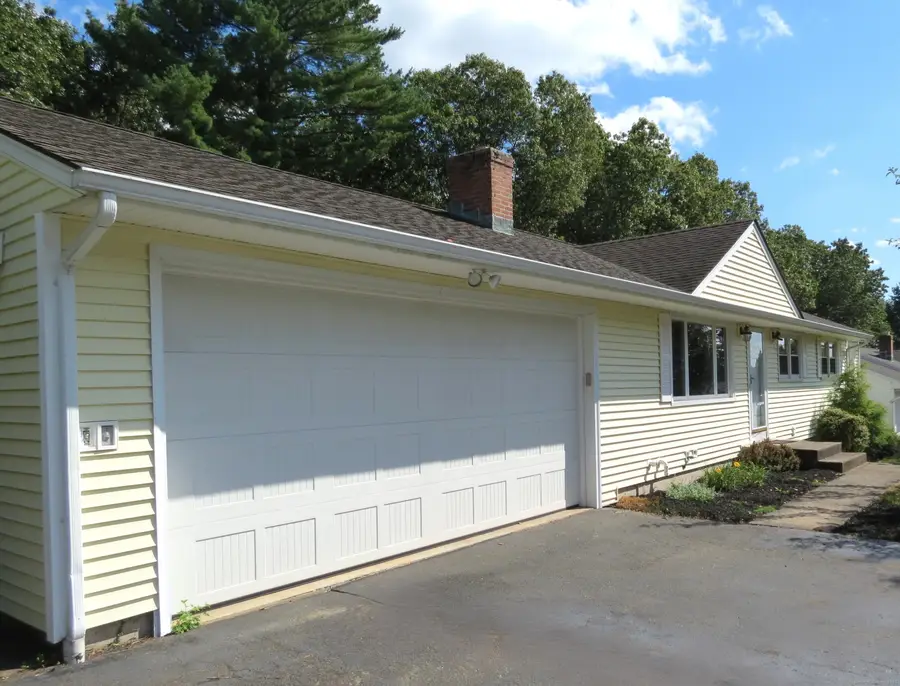 20 Briarwood Road, Farmington, CT 06032 - Image #3