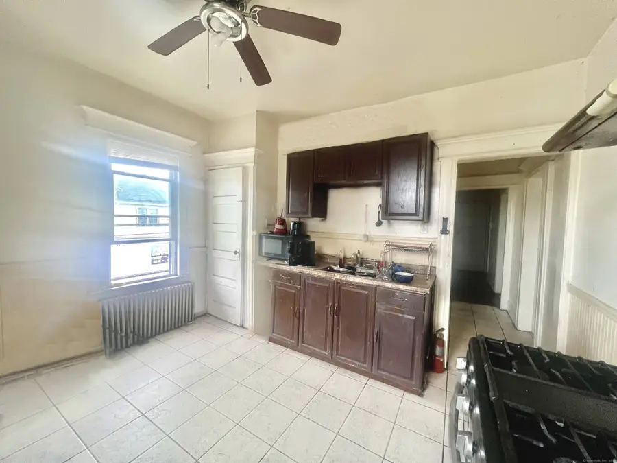 357 Park Avenue, Bridgeport, CT 06604 - Image #3
