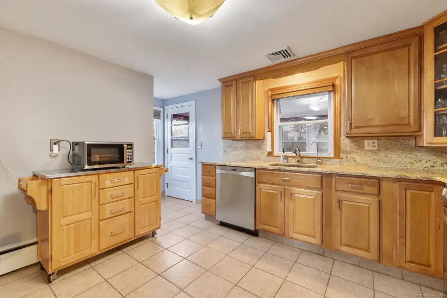 394 Trout Brook Drive, West Hartford, CT 06110 - Image #3