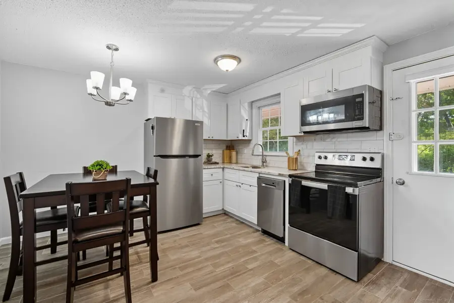 201 Regan Road #APT 3B, Vernon, CT 06066 - Image #2