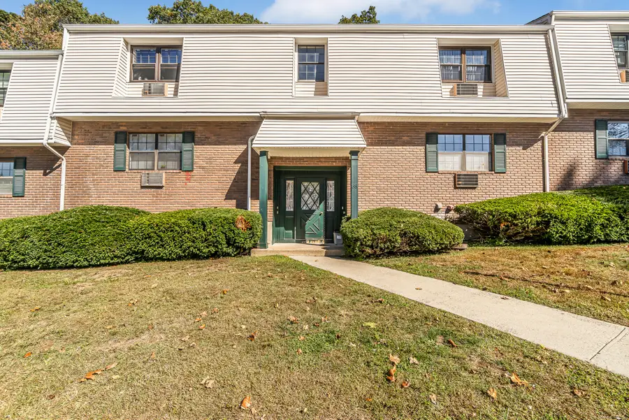 38 Enid Street #APT B, Bridgeport, CT 06606 - Image #2