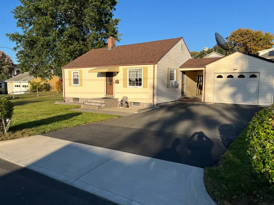 90 Meriline Avenue, West Hartford, CT 06110 - Image #2