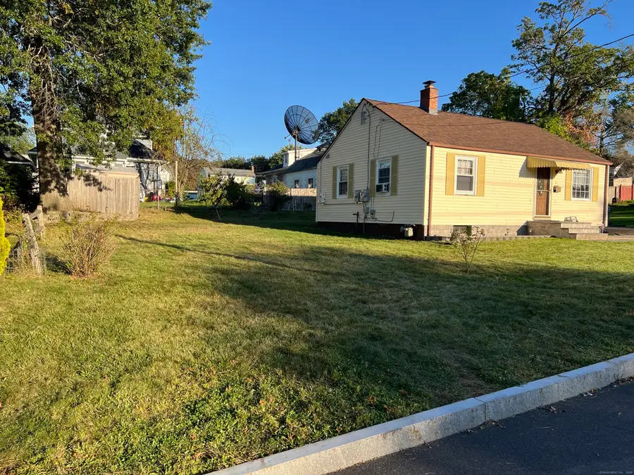 90 Meriline Avenue, West Hartford, CT 06110 - Image #3