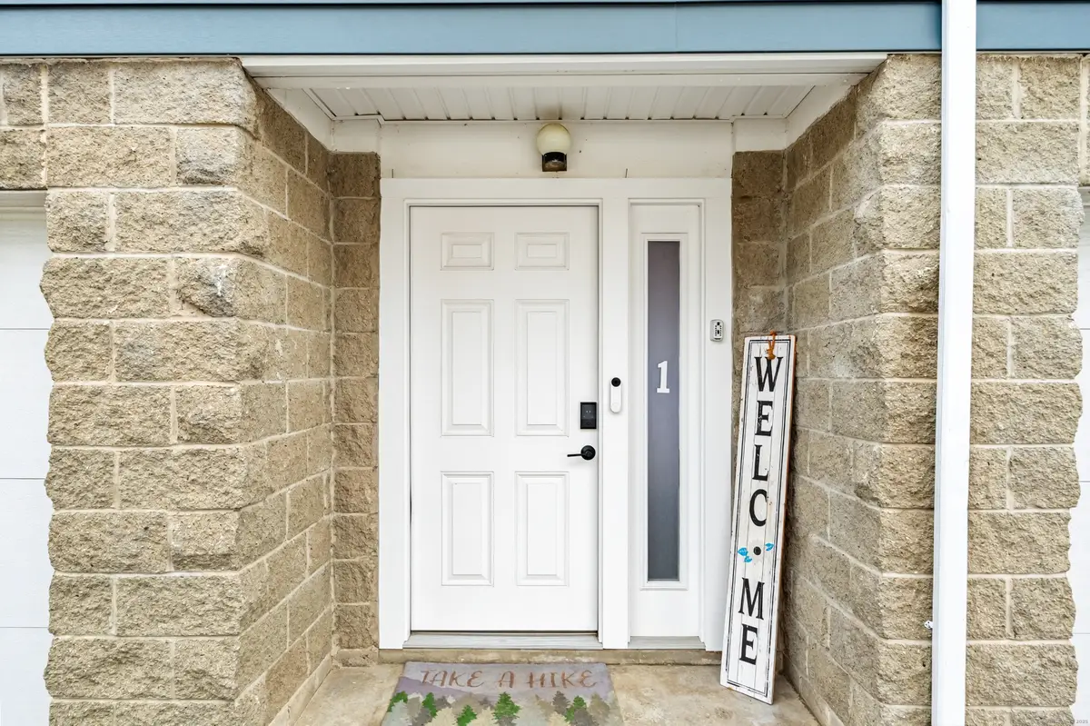 55 Woodland Place #APT 1, Stamford, CT 06902 - #1