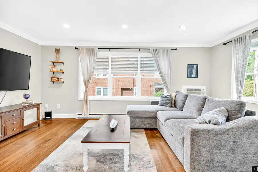 55 Woodland Place #APT 1, Stamford, CT 06902 - #3