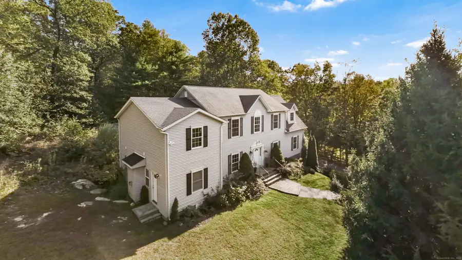 2 Abbey Lane, Newtown, CT 06470 - Image #2